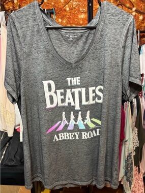 ✨ The Beatles Abbey Road Iconic Band Graphic V-Neck Tee | Lane Bryant | 14/16 ✨